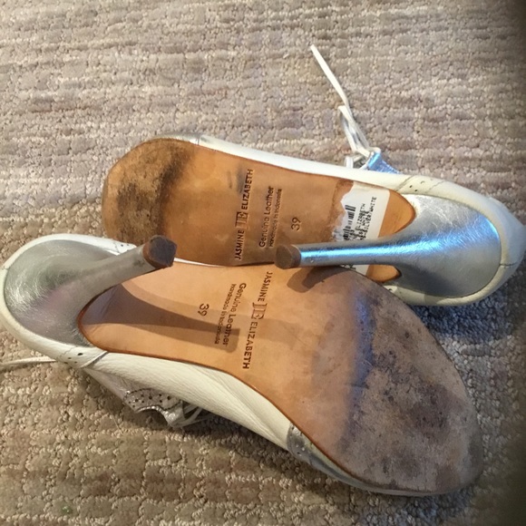 Jasmine Elizabeth leather lace up pumps - Picture 5 of 7